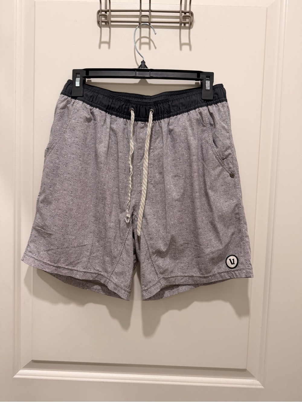 Vuori Kore Short Size M Gray
Micro Dot Athletic Shorts Men’s